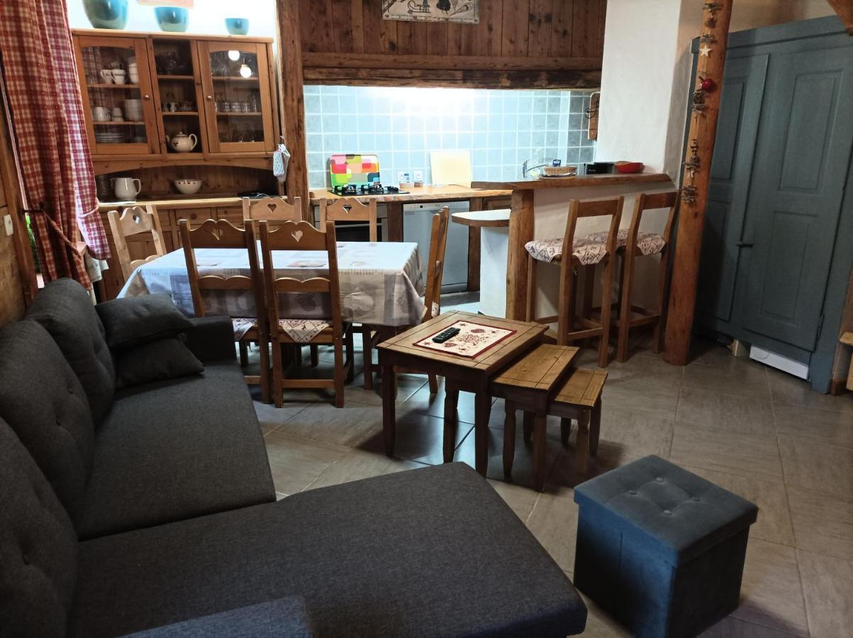 Chalet La Ferme D'Henriette, A Samoens Room photo